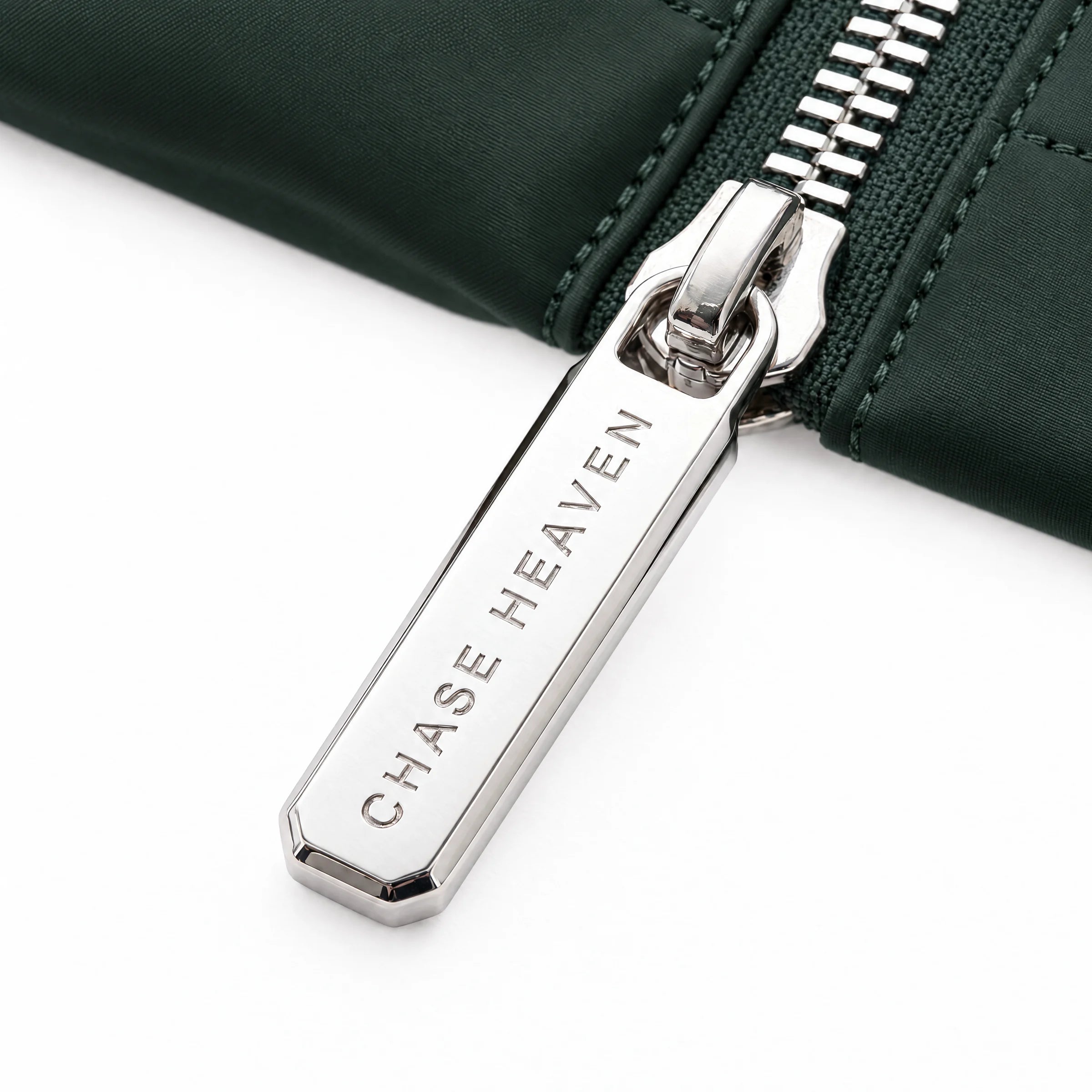 The Rain Shell ROMANS, dry zipper detail 